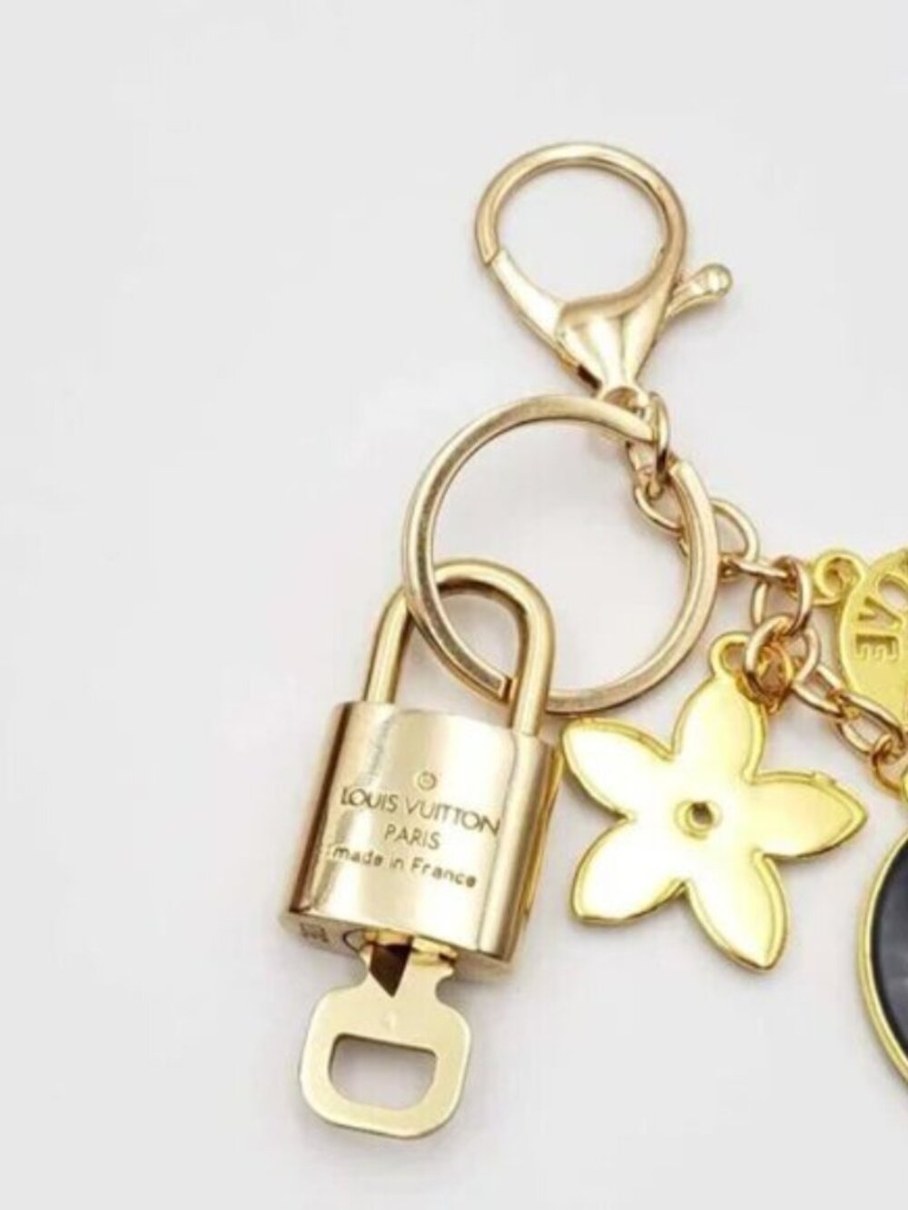 LV Authentic Gold Padlock 🔒 Key Set w/ Unbranded Flower Keychain Charm - Picture 5 of 8